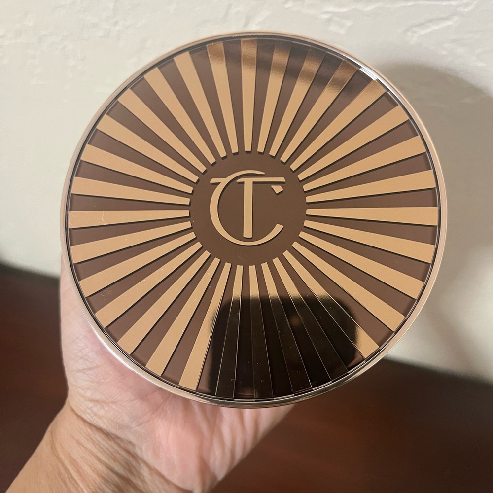 COPY - Charlotte Tillbury Sun-Kissed Glow Bronzer 2 medium
